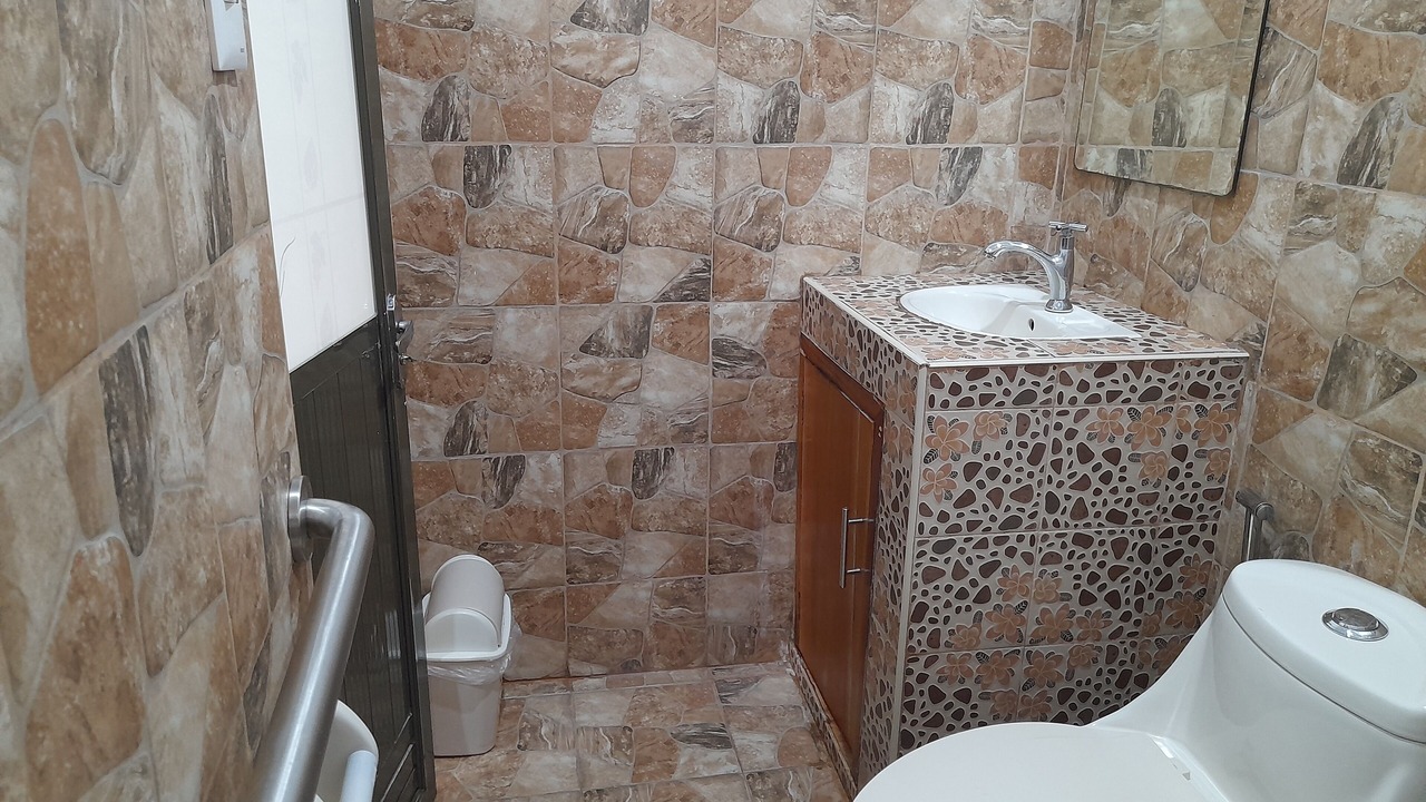 Photo of Bathroom in Manoc-Manoc