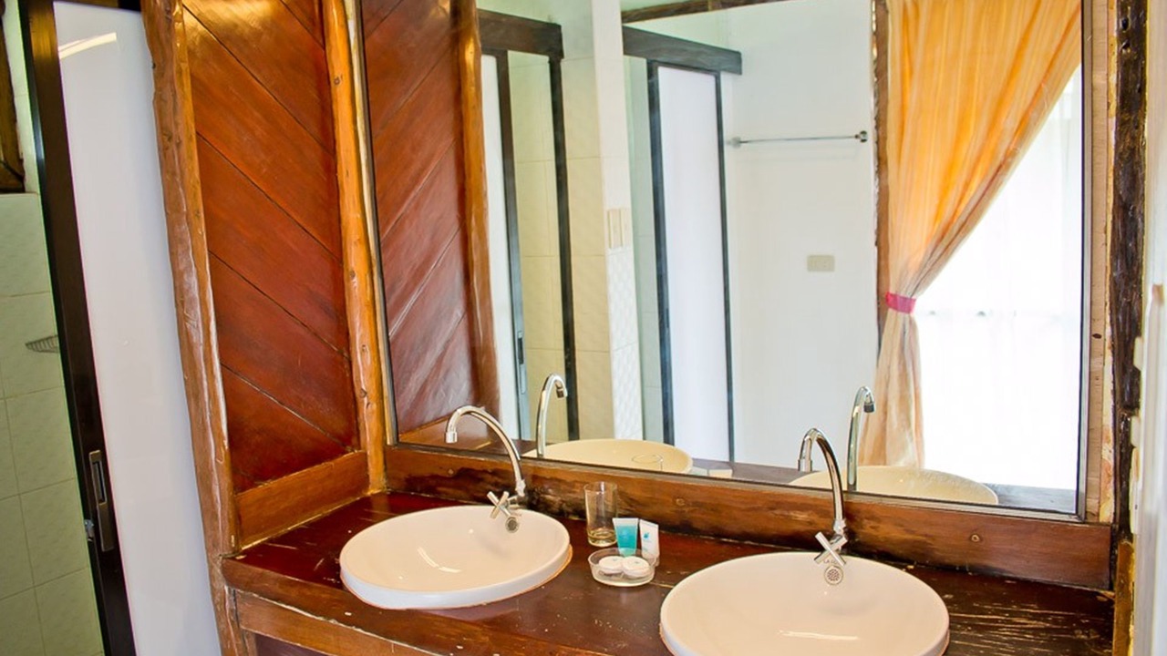 Photo of Bathroom in Marabut