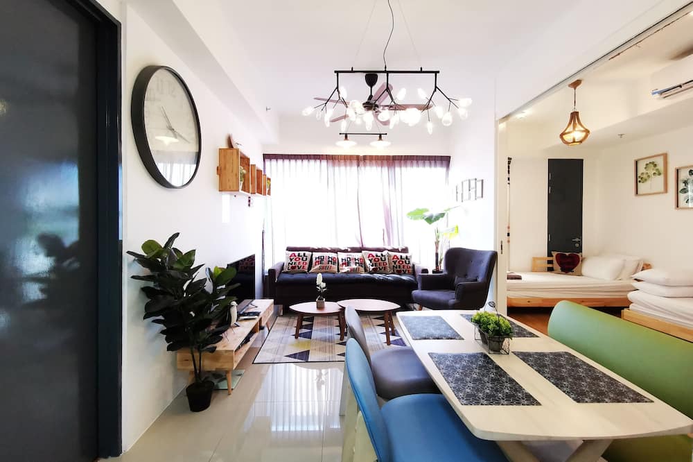 Photo of Livingroom in Downtown George Town