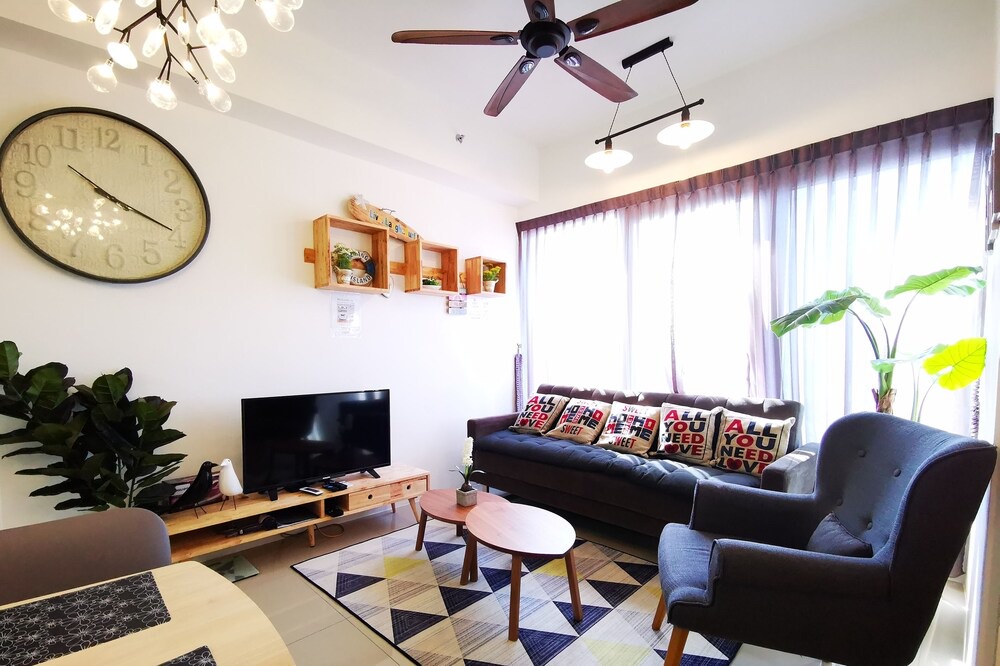 Photo of Livingroom in Downtown George Town