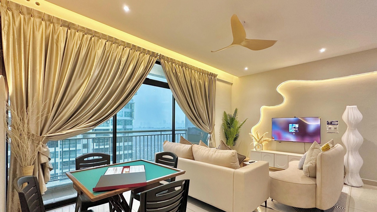 Photo of Patio Balcony in Taman Mount Austin