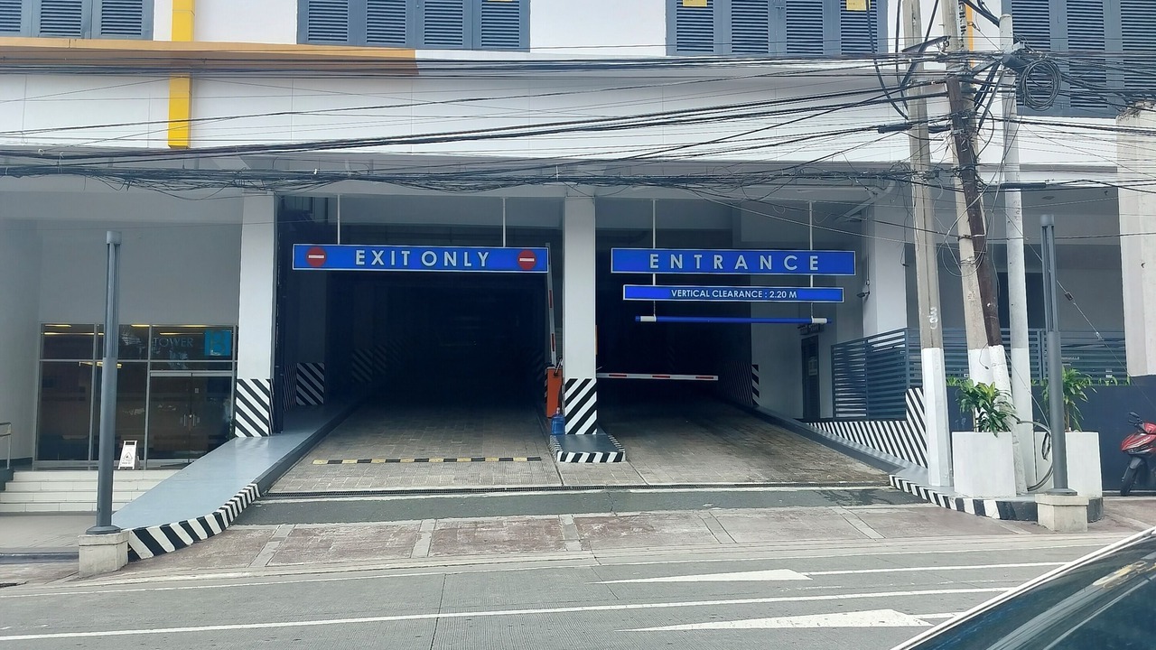 Photo of Outdoor in South Triangle