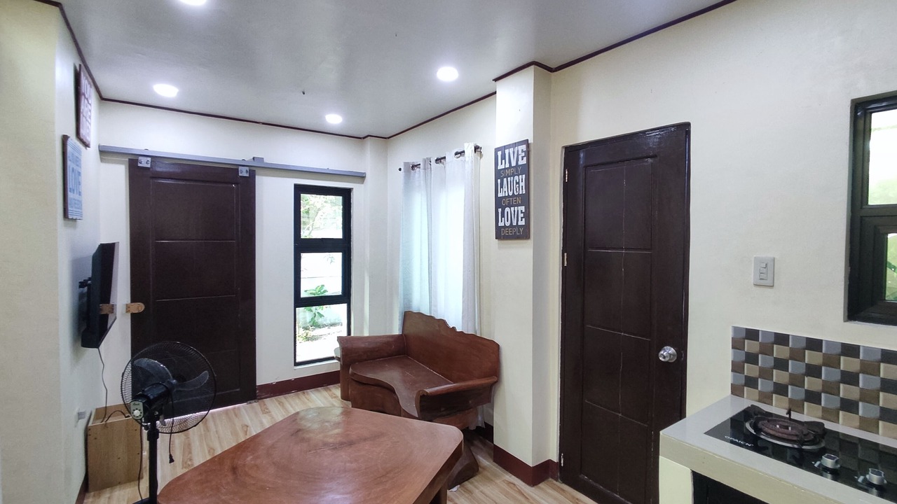 Photo of Livingroom in Boac