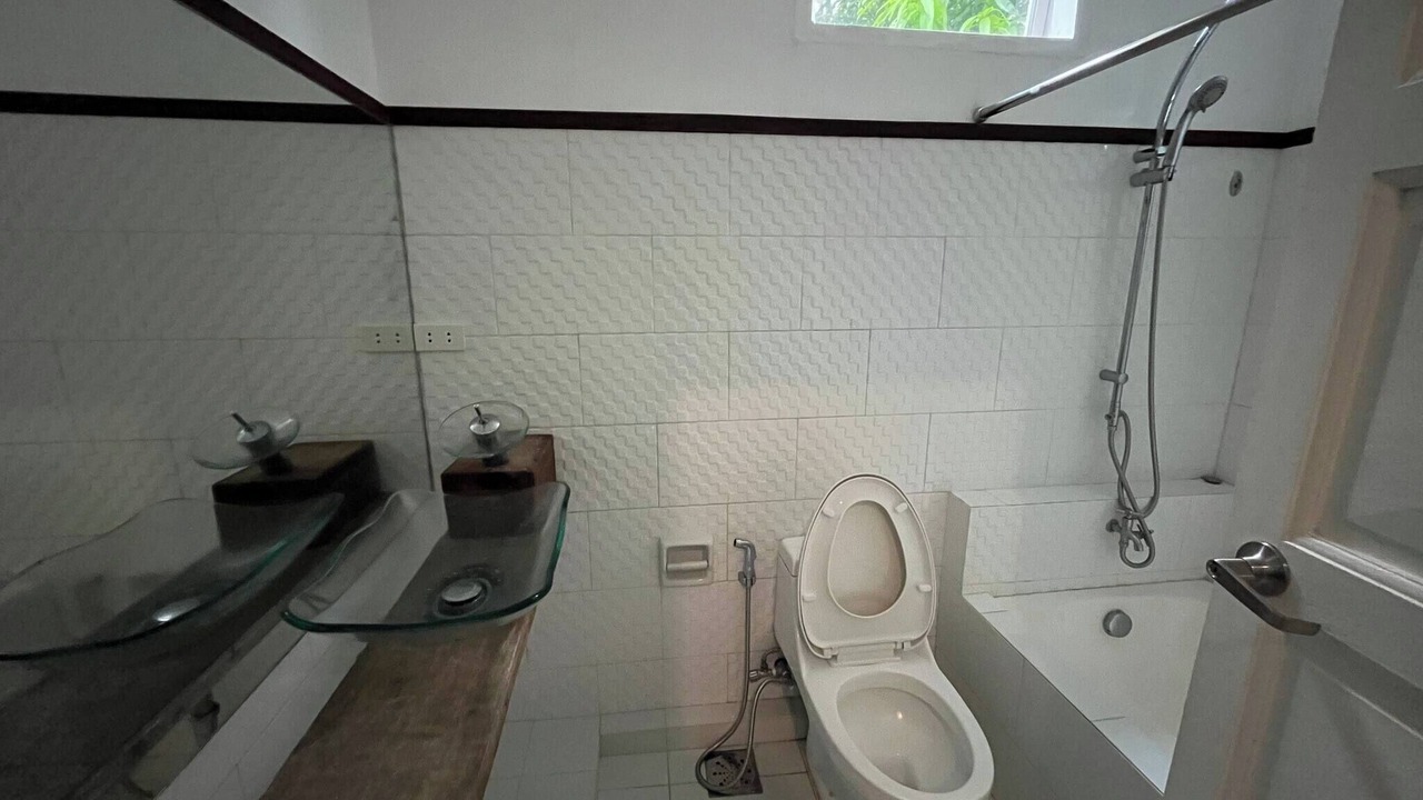 Photo of Bathroom in Los Banos