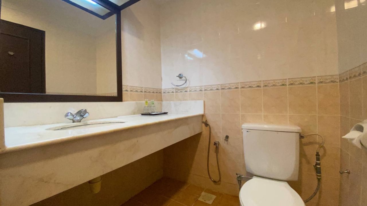 Photo of Bathroom in Padang Matsirat