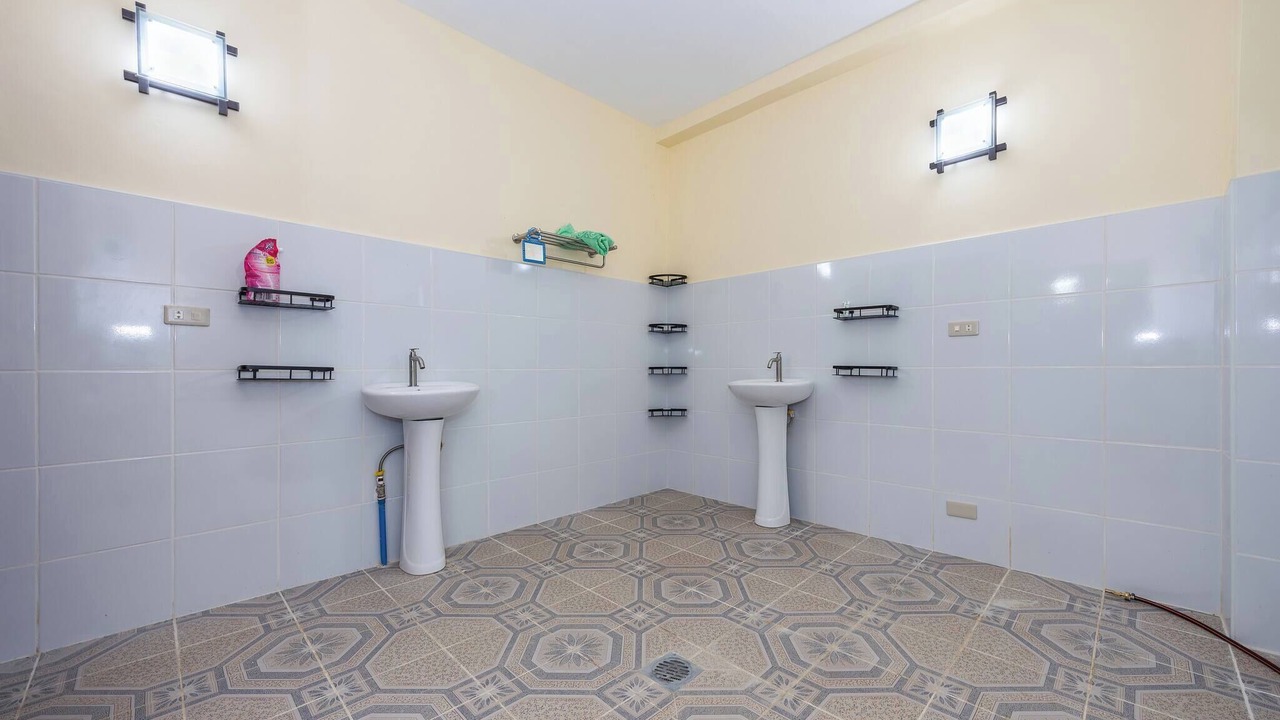 Photo of Bathroom in Poro