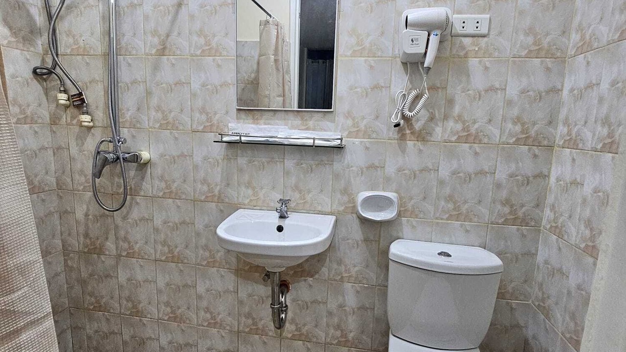 Photo of Bathroom in Looc