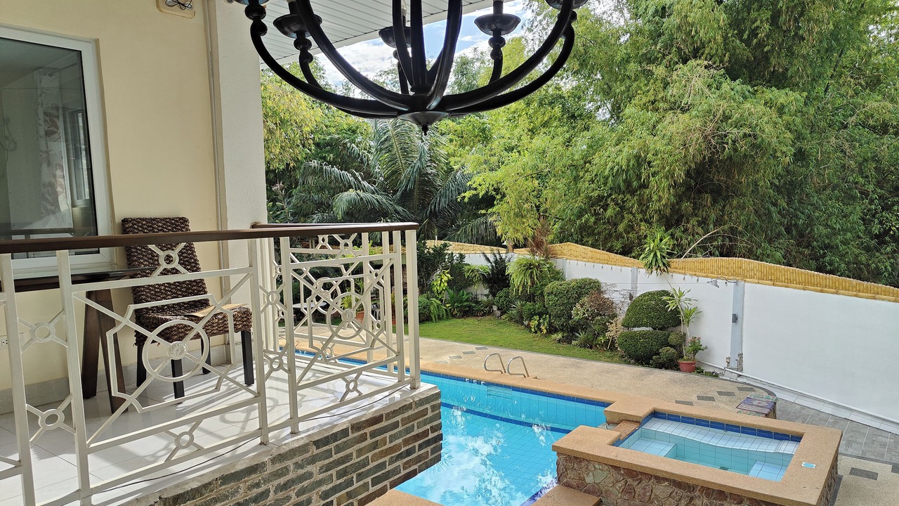 Photo of Patio Balcony in Baclayon