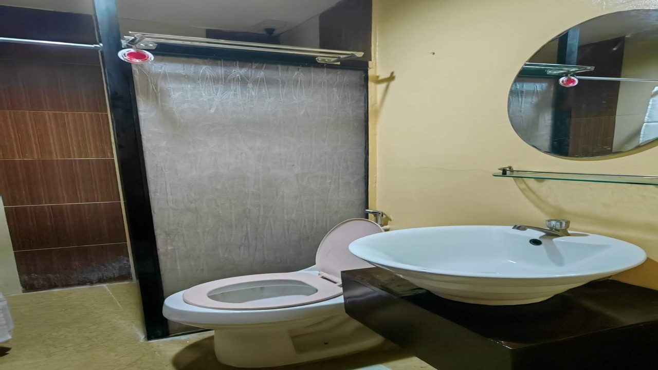 Photo of Bathroom in Quiapo