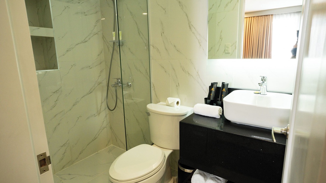 Photo of Bathroom in Capitol Site