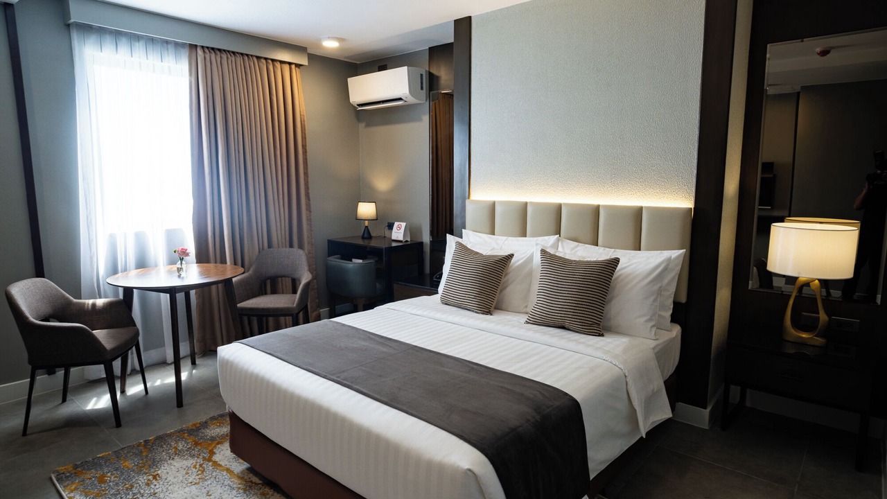 Photo of Bedroom in Capitol Site