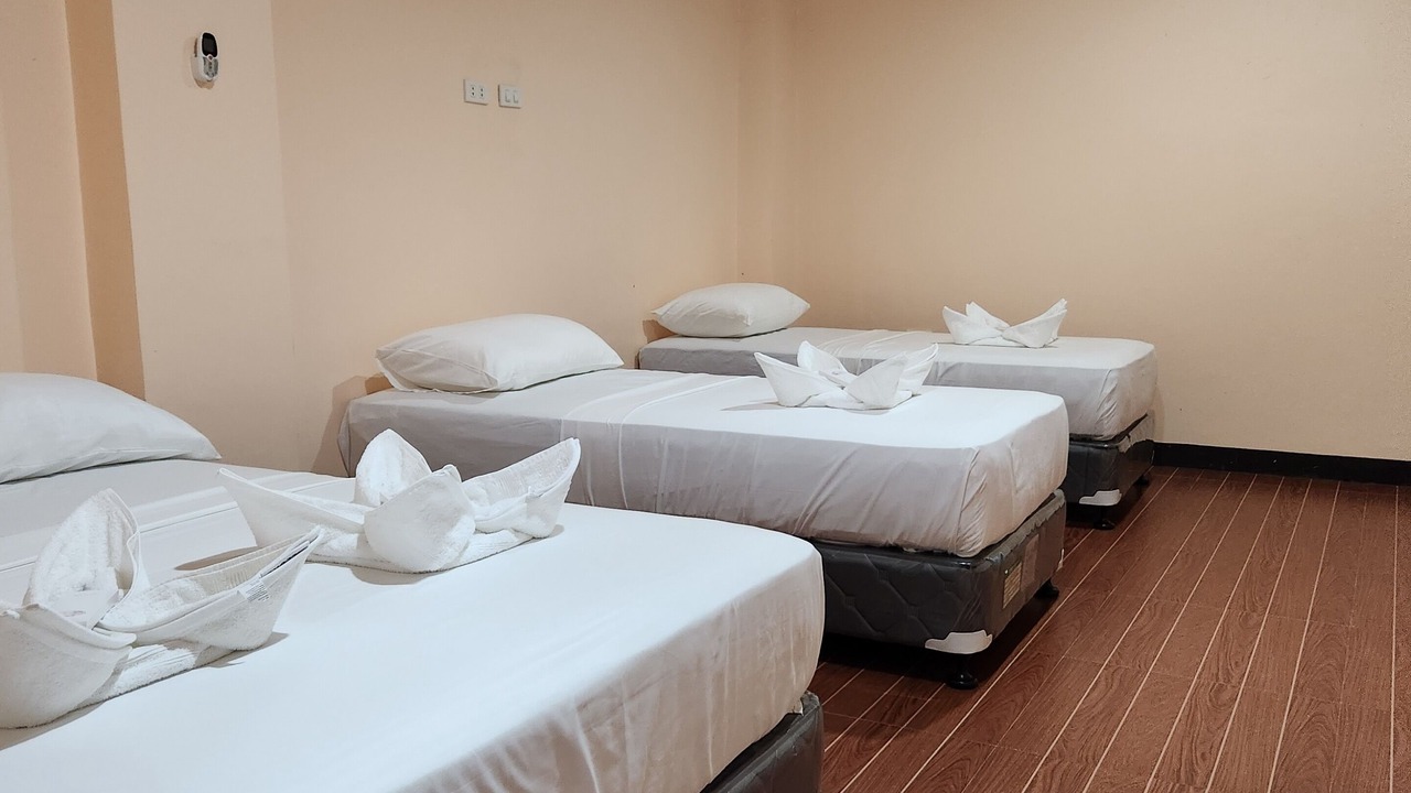 Photo of Bedroom in Badian