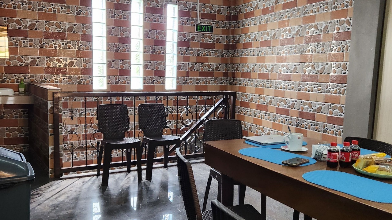 Photo of Livingroom in Badian