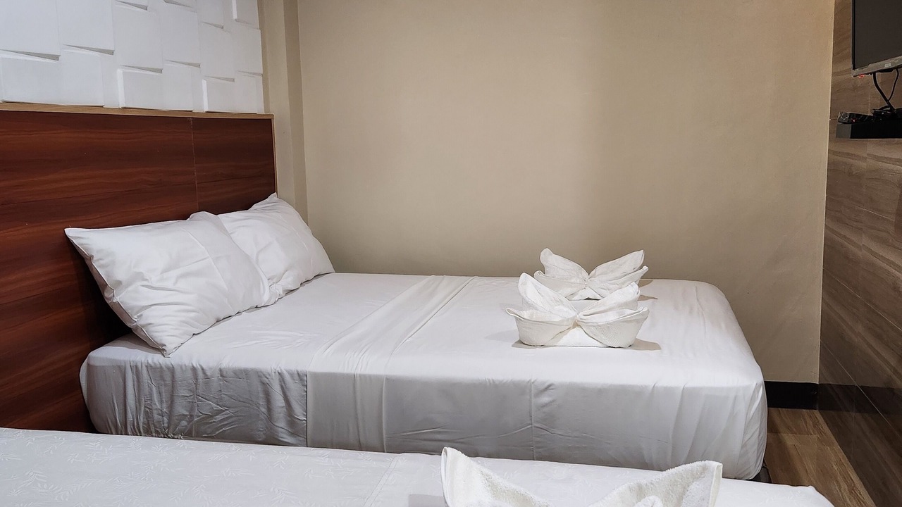 Photo of Bedroom in Badian