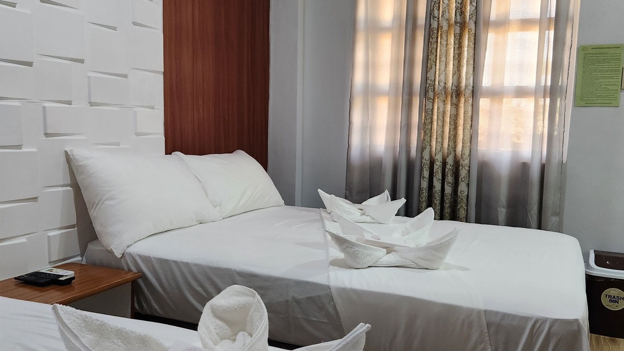 Photo of Bedroom in Badian