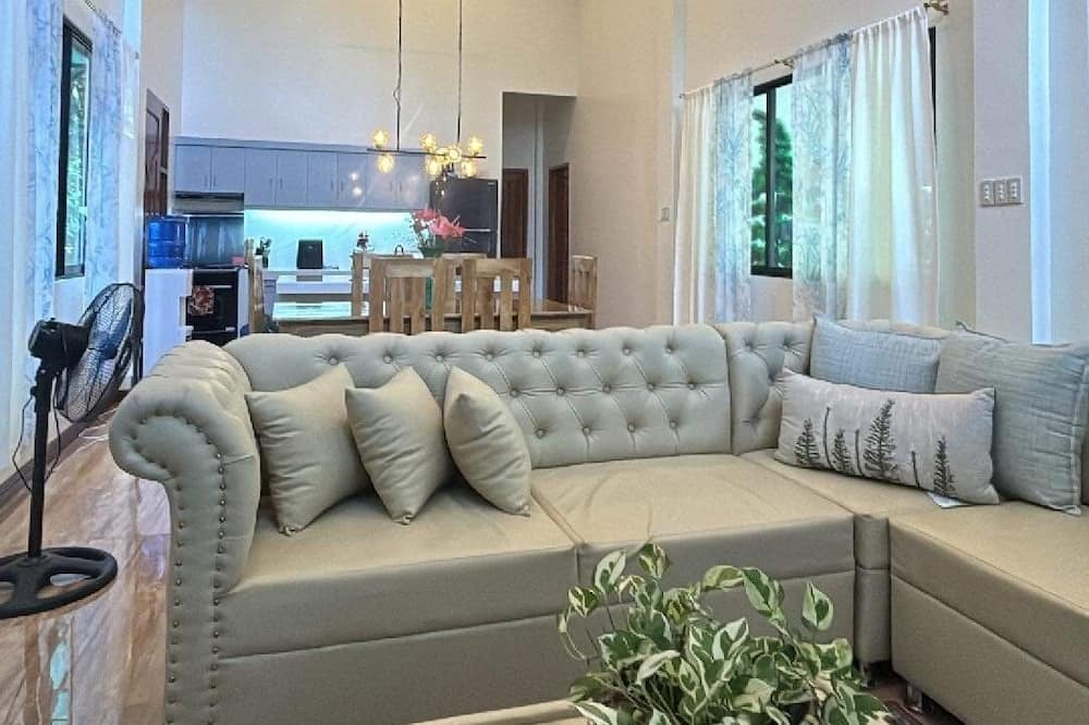 Photo of Livingroom in Dipolog