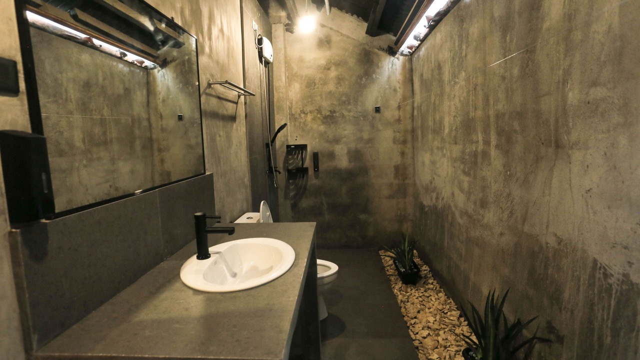 Photo of Bathroom in Badian