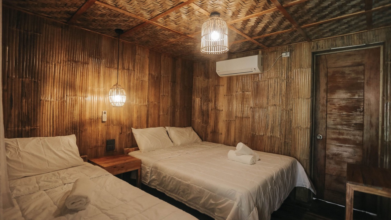 Photo of Bedroom in Badian