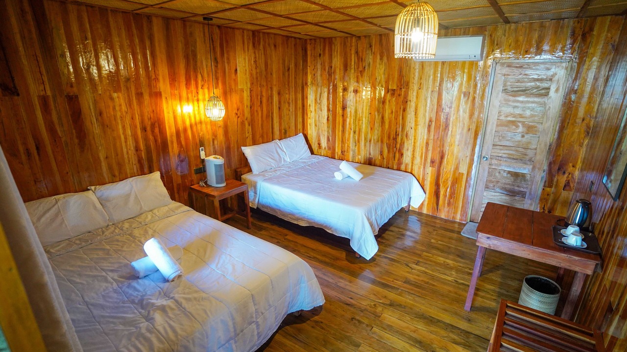 Photo of Bedroom in Badian