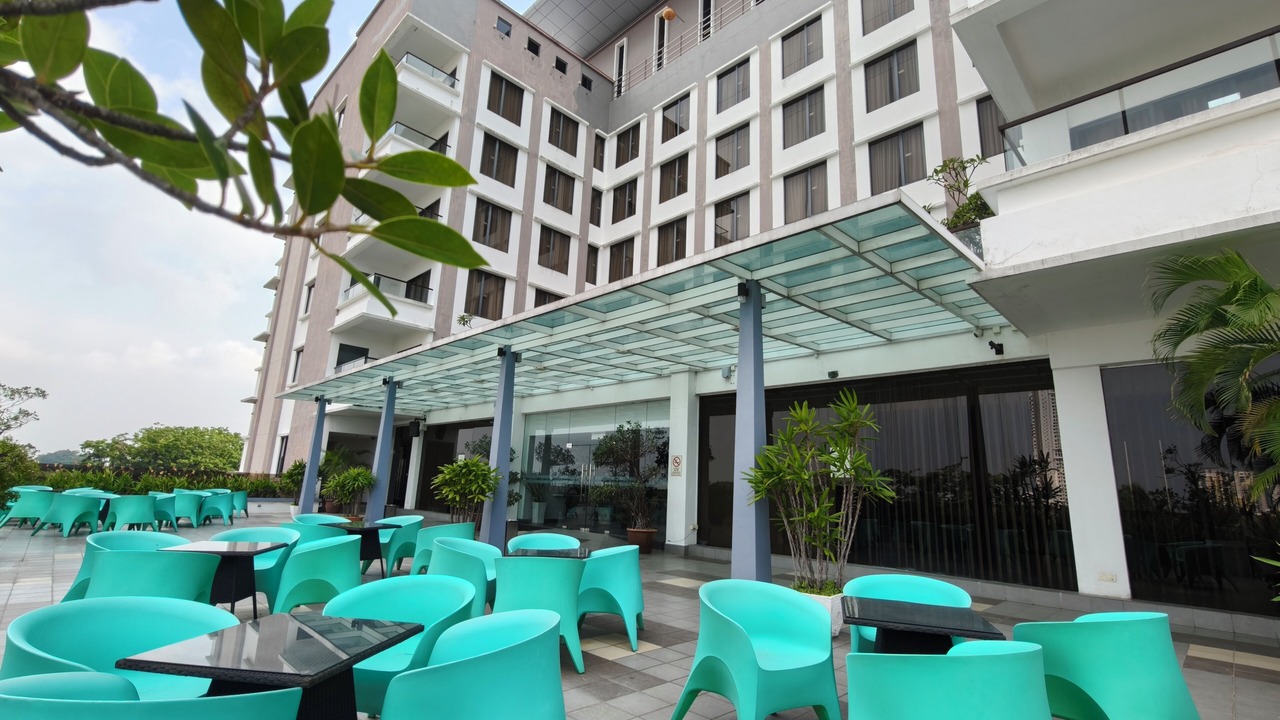 Photo of Outdoor in Enam