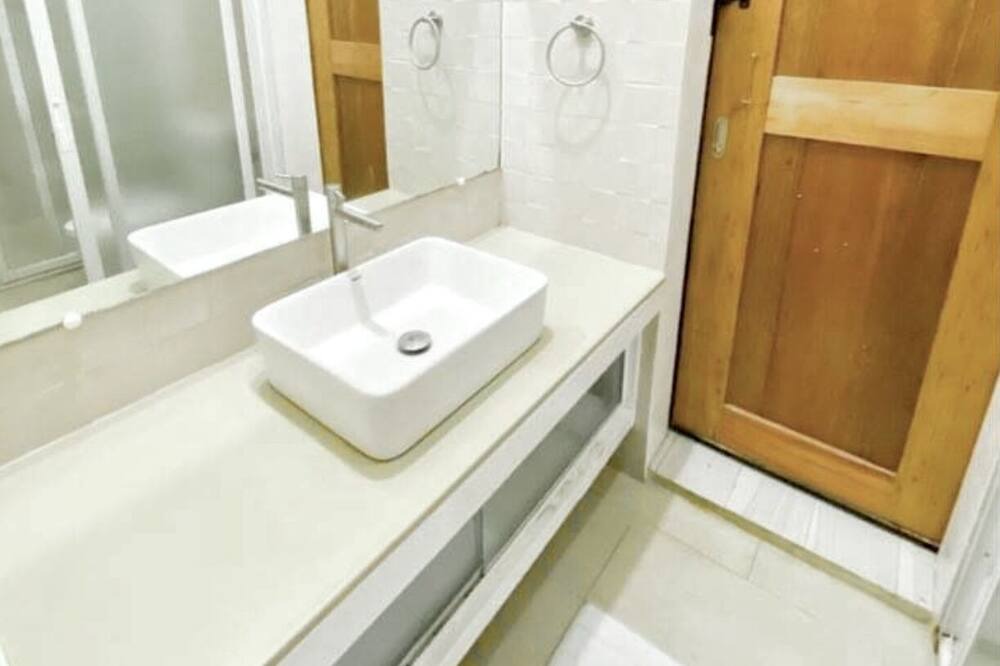 Photo of Bathroom in Poblacion