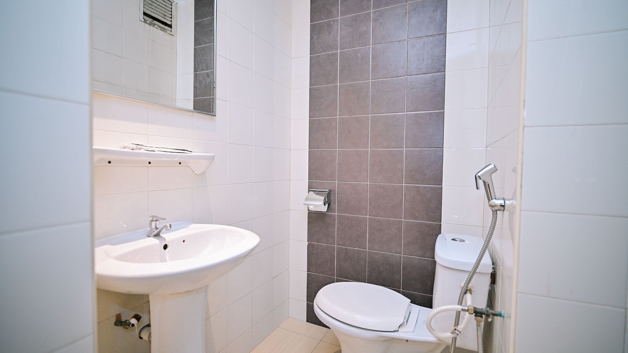 Photo of Bathroom in Pekeliling