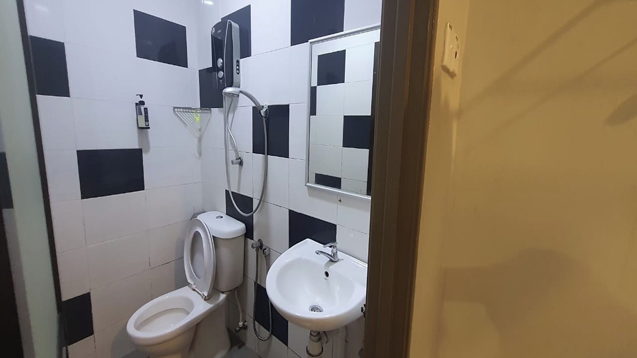 Photo of Bathroom in Kampung Lubok Peringgi