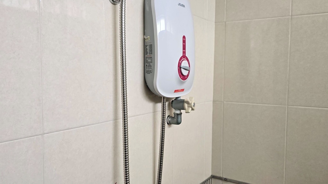 Photo of Bathroom in Kampung Batu Uban