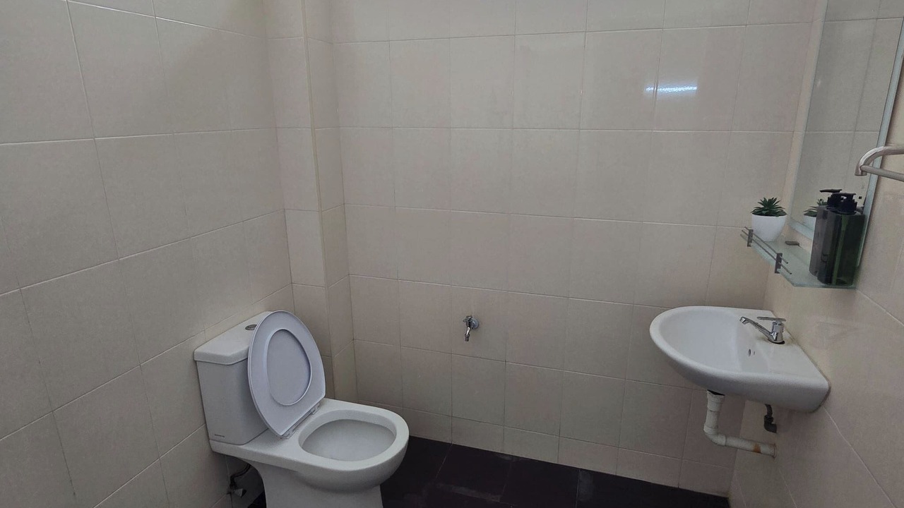 Photo of Bathroom in Kampung Batu Uban