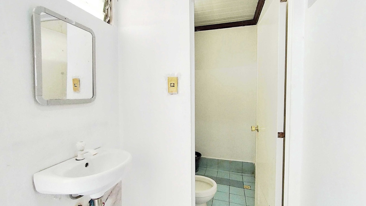 Photo of Bathroom in Kuala Muda District