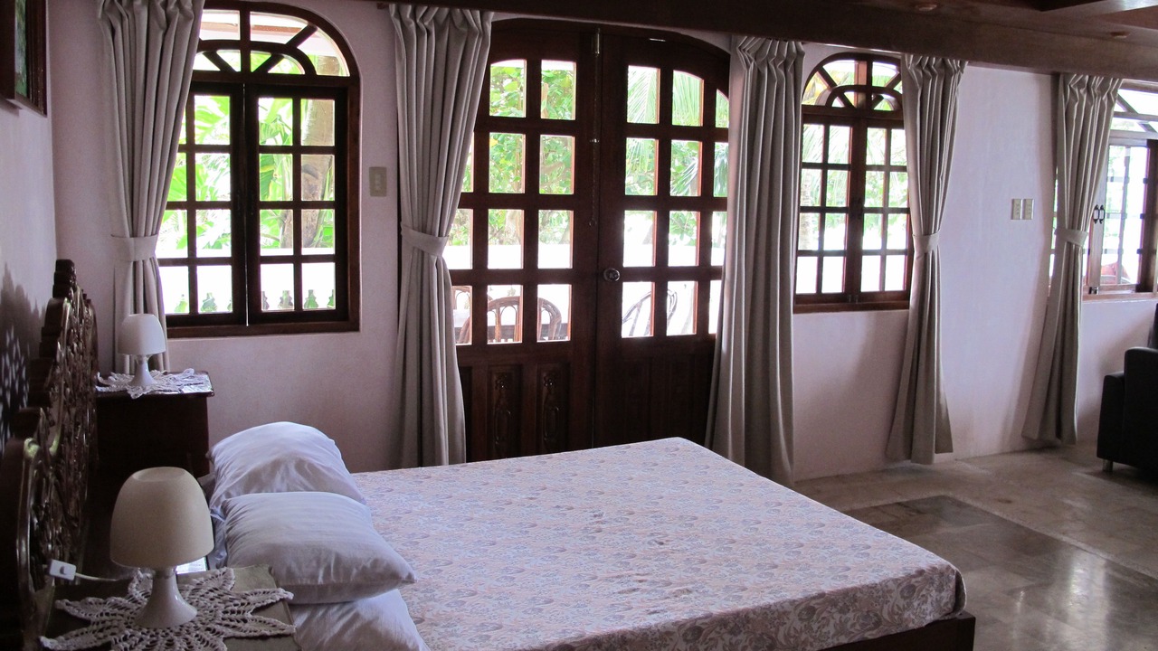 Photo of Bedroom in Puerto Galera