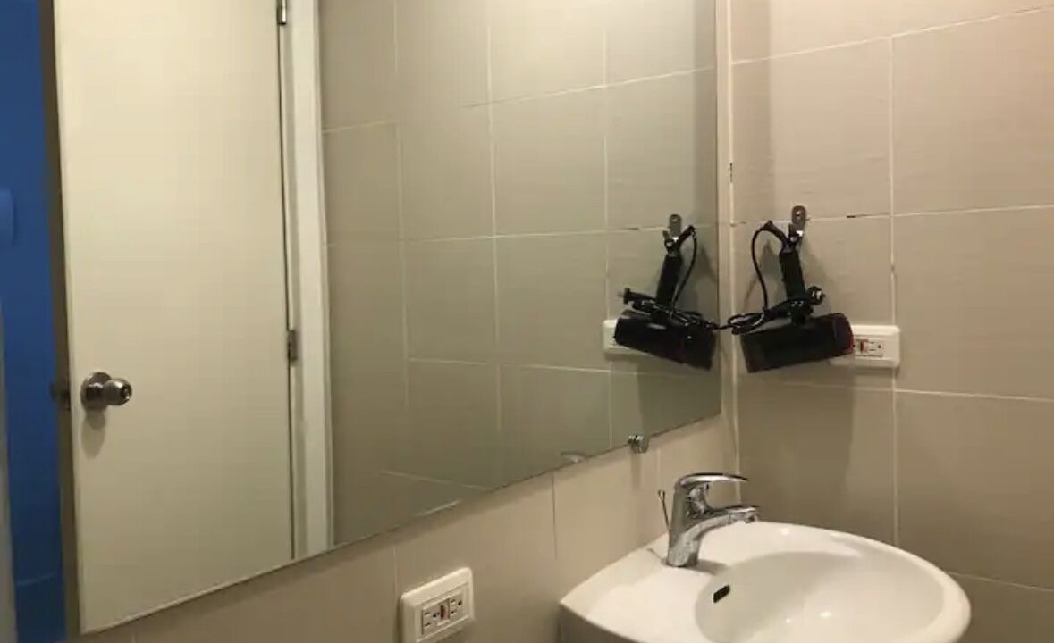 Photo of Bathroom in San Fernando