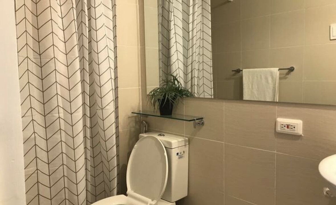 Photo of Bathroom in San Fernando