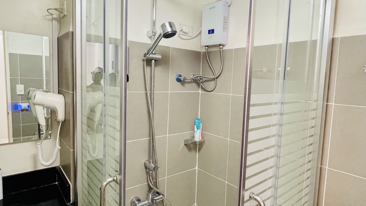 Photo of Bathroom in Mambaling