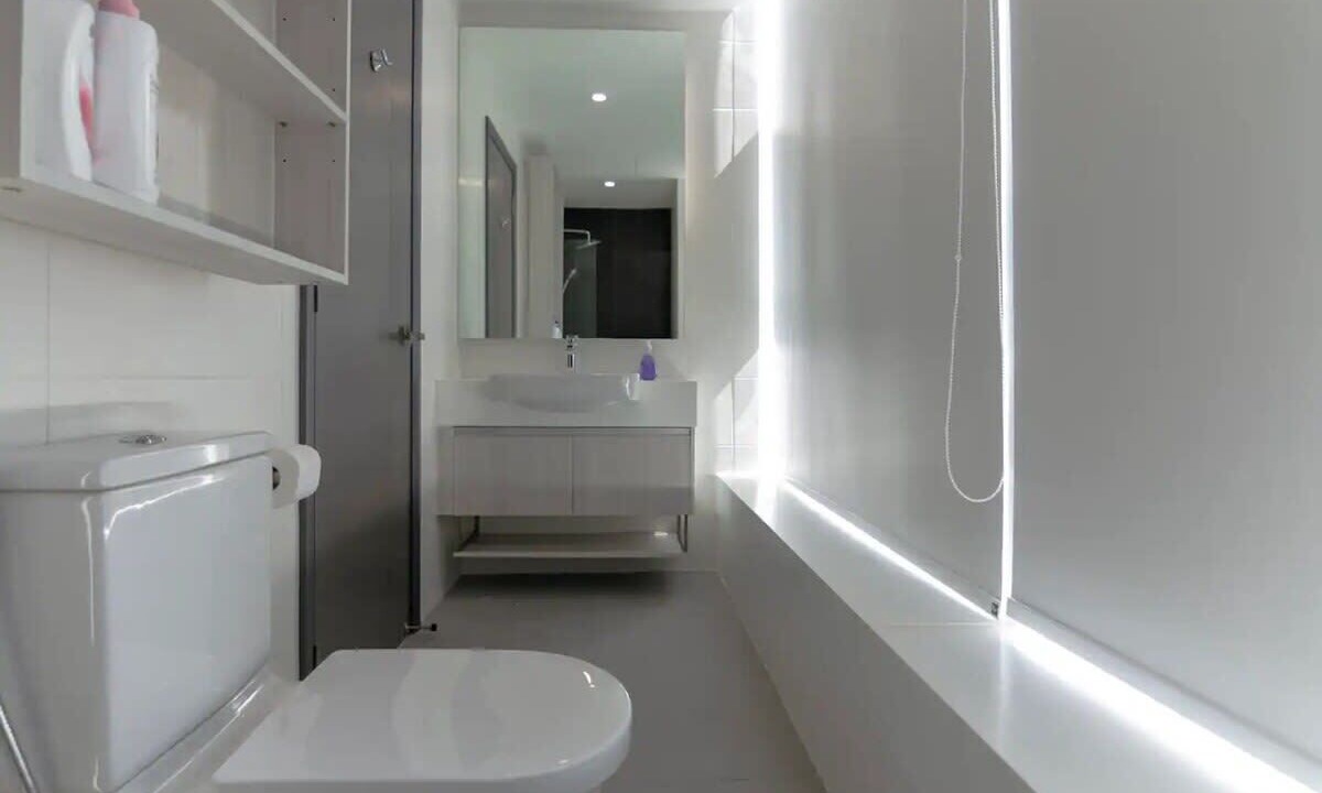 Photo of Bathroom in Central District