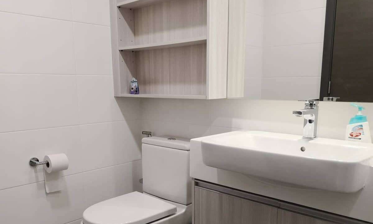 Photo of Bathroom in Central District