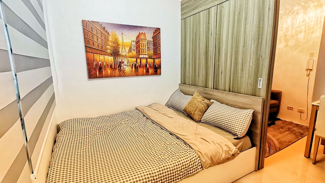 Photo of Bedroom in Highway Hills
