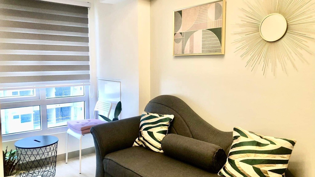 Photo of Livingroom in South Triangle