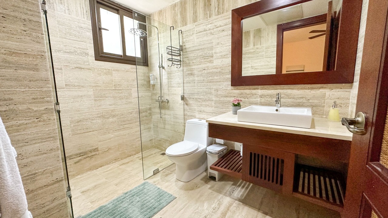 Photo of Bathroom in Portillo