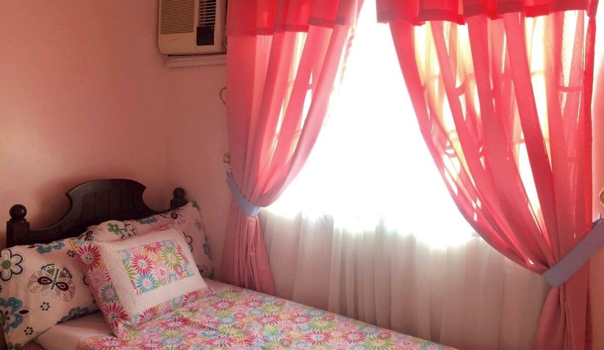 Photo of Bedroom in Santa Rosa