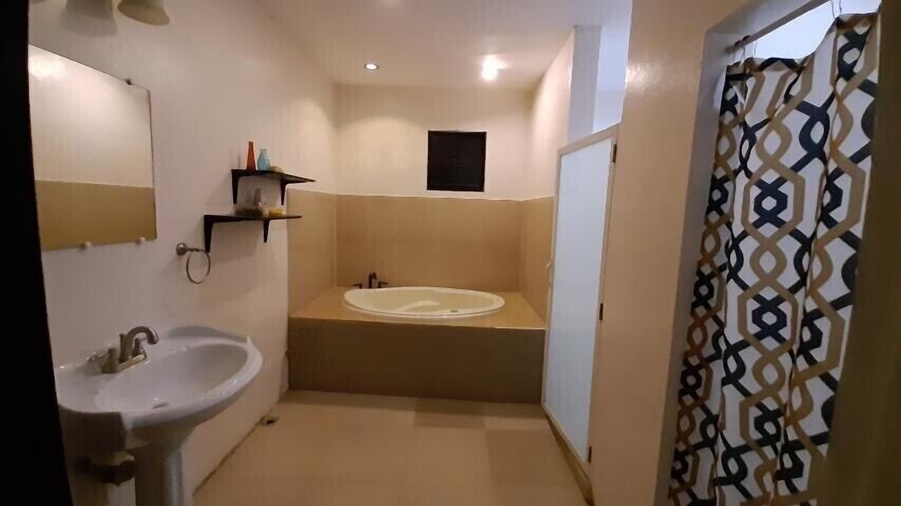 Photo of Bathroom in Liloan