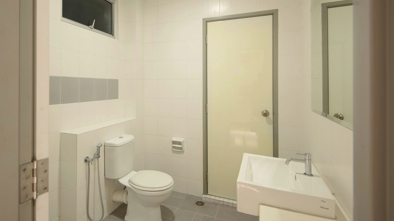 Photo of Bathroom in Teluk Kumbar