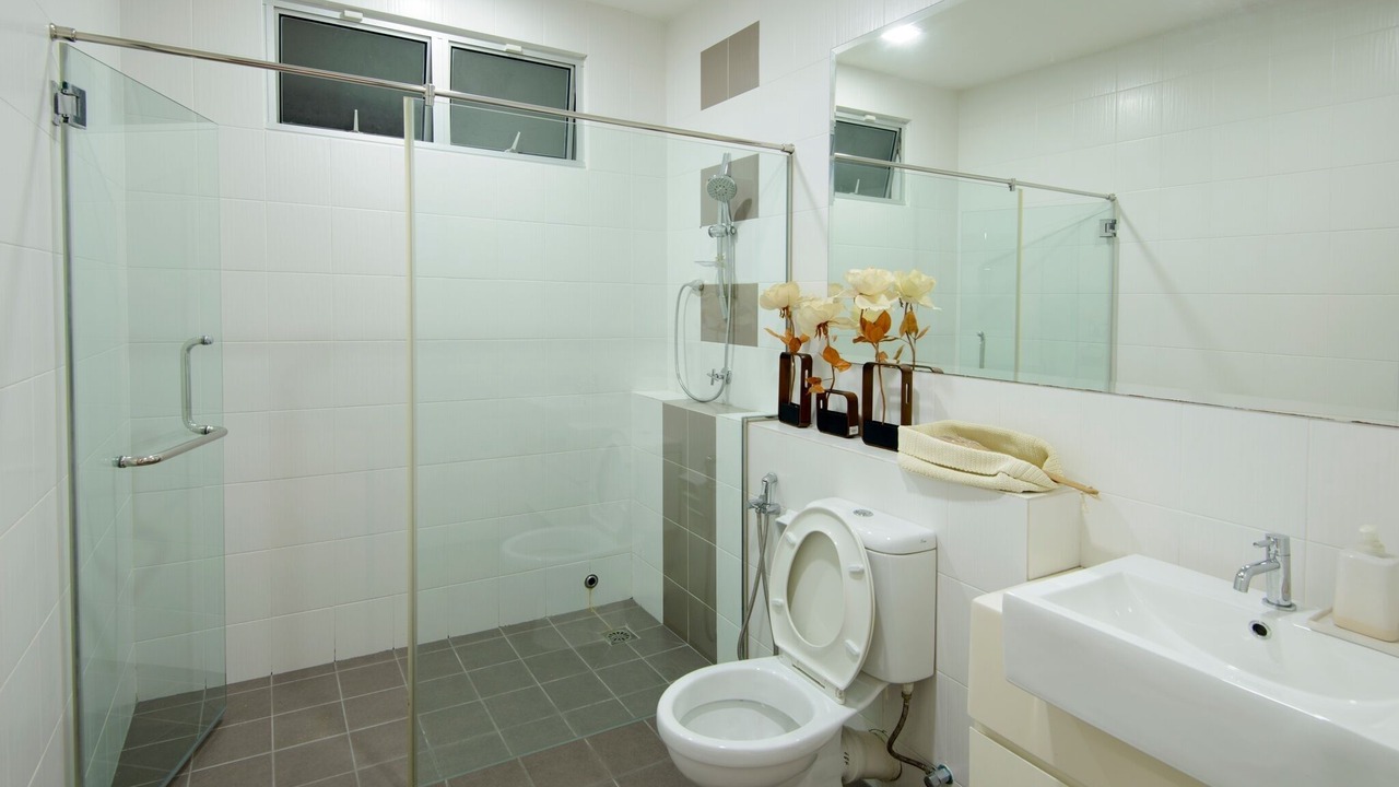 Photo of Bathroom in Teluk Kumbar