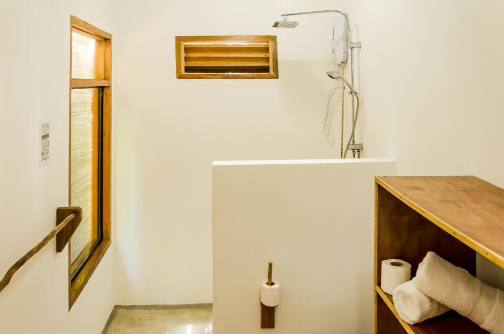 Photo of Bathroom in Catangnan