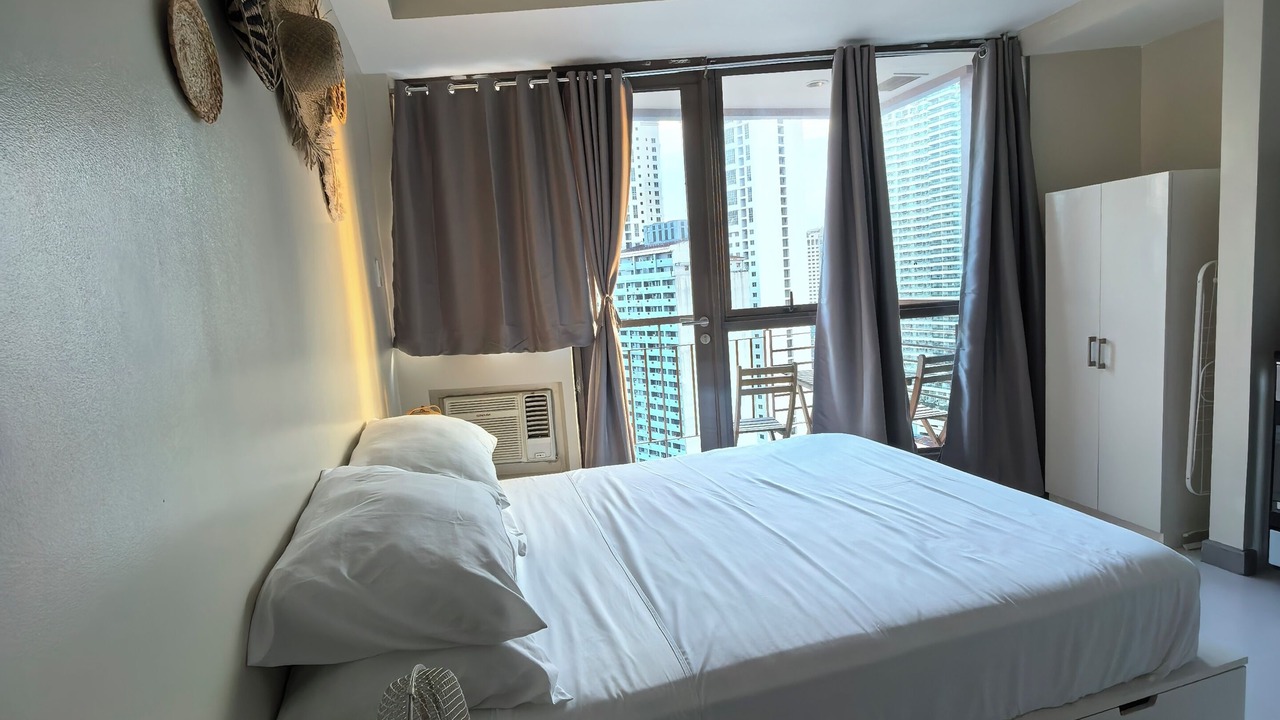 Photo of Bedroom in Legazpi Village