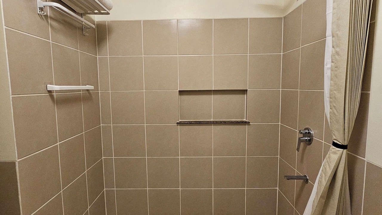 Photo of Bathroom in Santolan