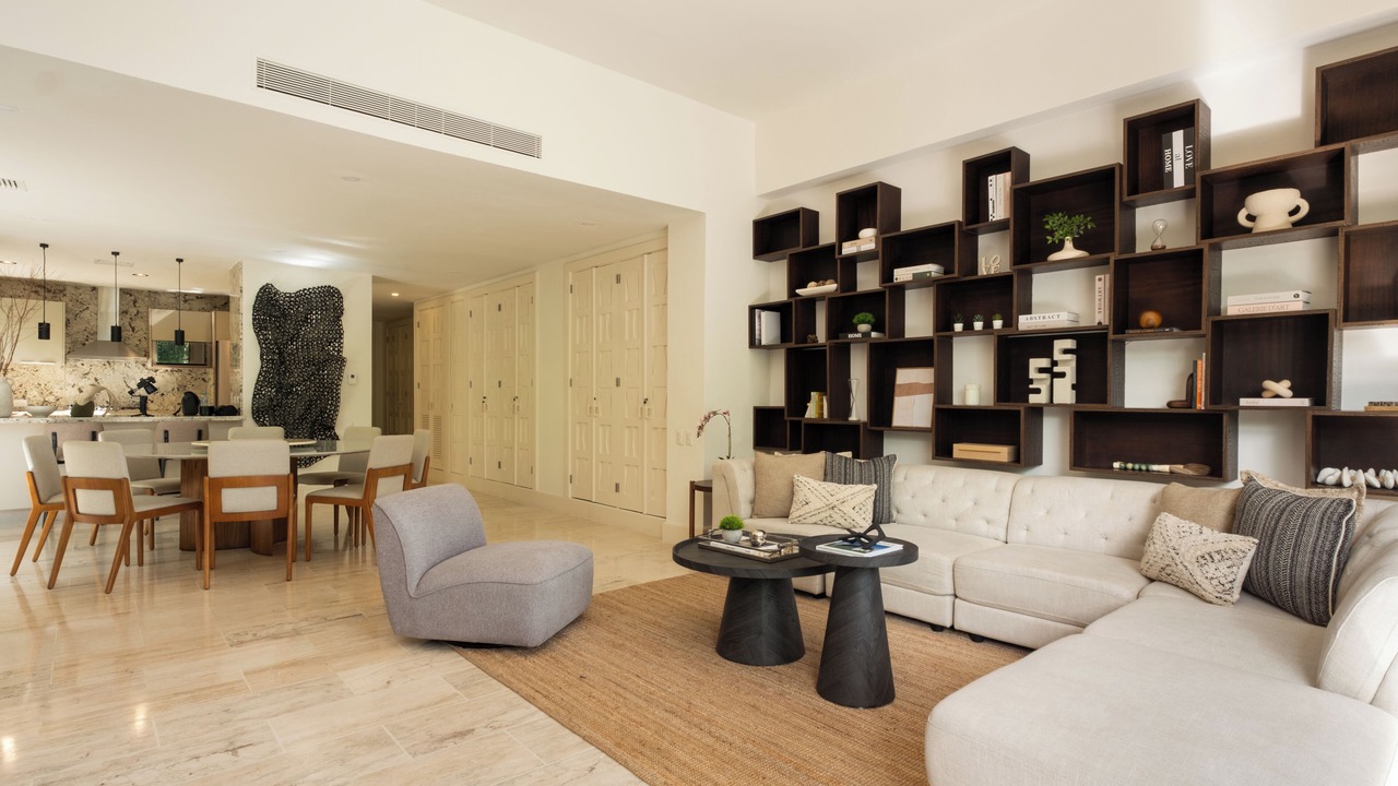 Photo of Livingroom in Los Altos