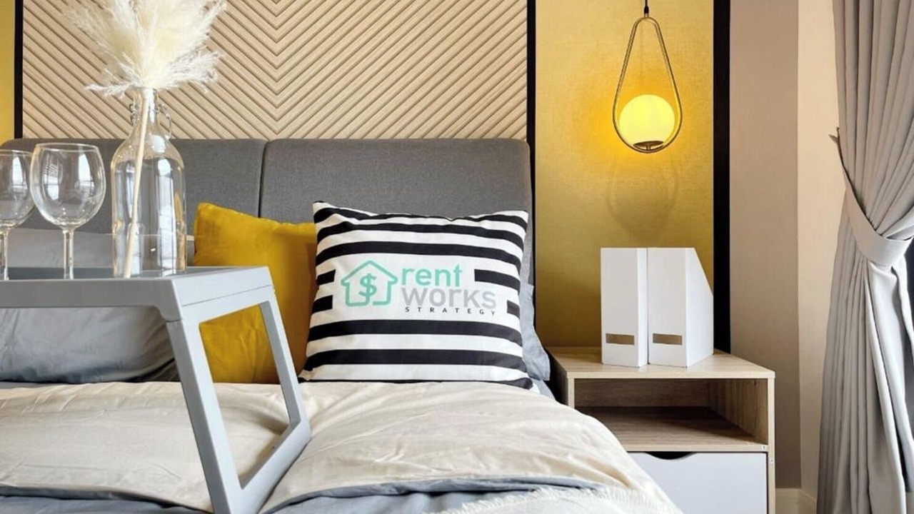 Photo of Bedroom in Maluri