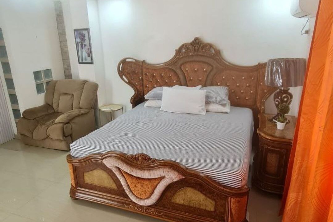 Photo of Bedroom in Balayan