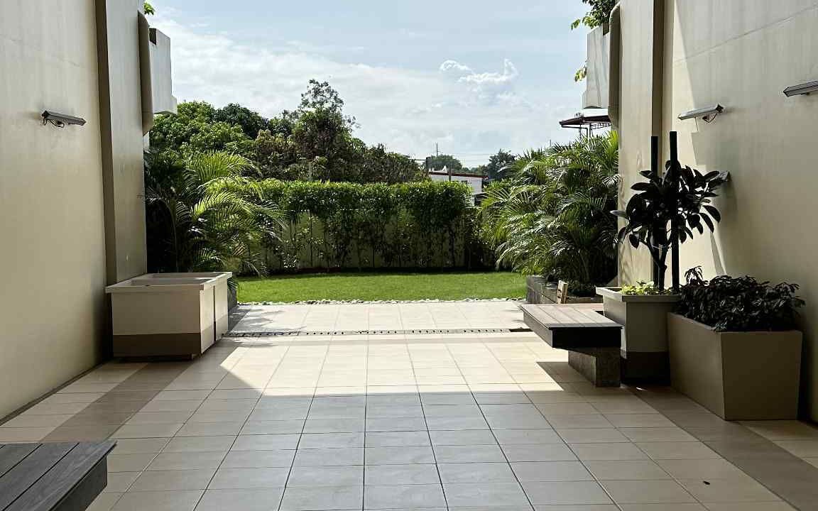 Photo of Patio Balcony in Forbes Park